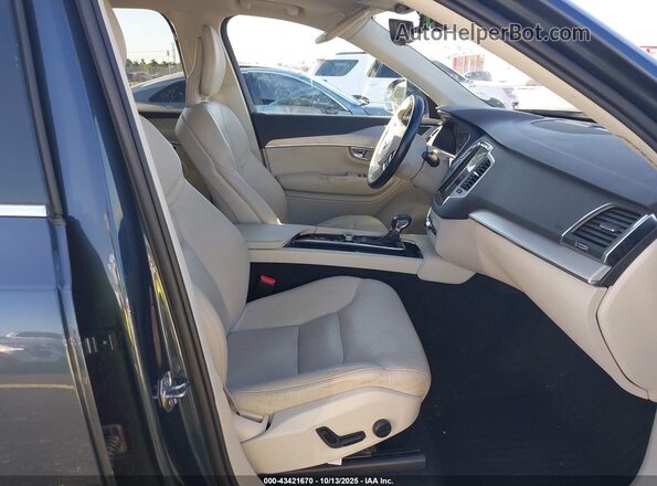 YV4102CK0M1720666 2021 VOLVO XC90 Gray Вид салону спереду