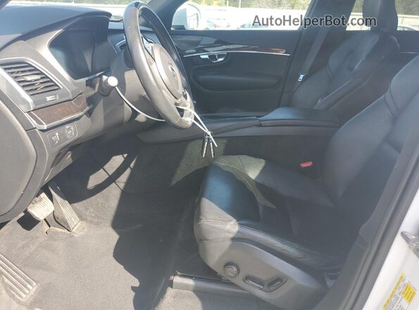 YV4102CKXK1424065 2019 VOLVO XC90 White Dashboard view