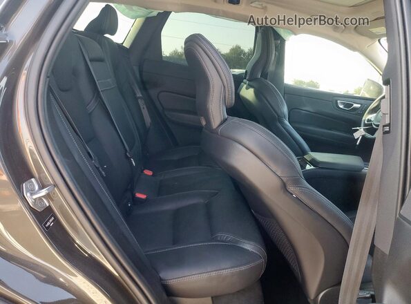 YV4102DL3M1854692 2021 VOLVO XC60 Black 