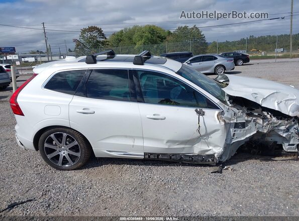 YV4102DL4M1860713 2021 VOLVO XC60 White Vista interior trasera