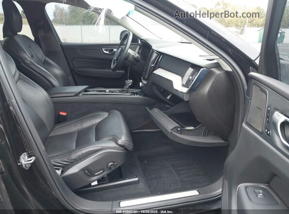 YV4102DL6M1699569 2021 VOLVO XC60 Black Սալոնի դիմացի տեսք