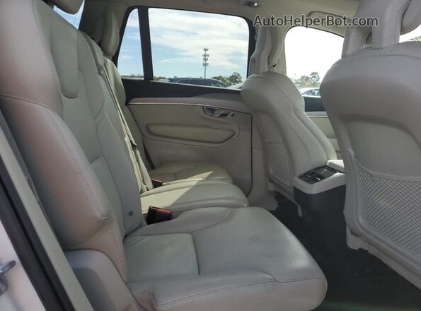 YV4102PK7N1815575 2022 VOLVO XC90 White Вид задньої частини салону