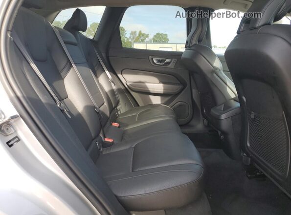 YV4102RK0L1494280 2020 VOLVO XC60 Silver Vista interior trasera