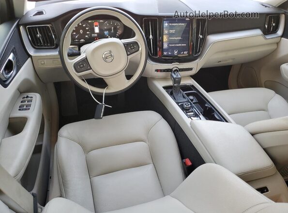 YV4102RK9L1550247 2020 VOLVO XC60 Blue Առջևի վահանակի տեսք