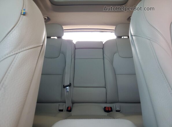 YV4102RK9L1550247 2020 VOLVO XC60 Blue Հետևի նստատեղերի տեսք