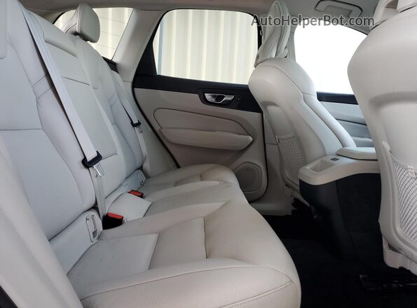 YV4102RK9L1550247 2020 VOLVO XC60 Blue Սալոնի հետևի տեսք