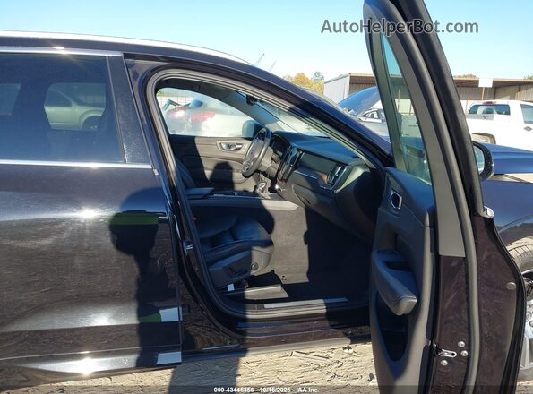YV4102RKXM1715465 2021 VOLVO XC60 Black Widok wnętrza z przodu