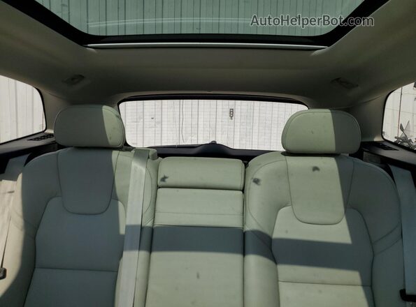 YV4102RKXM1868900 2021 VOLVO XC60 Белый Вид задних сидений