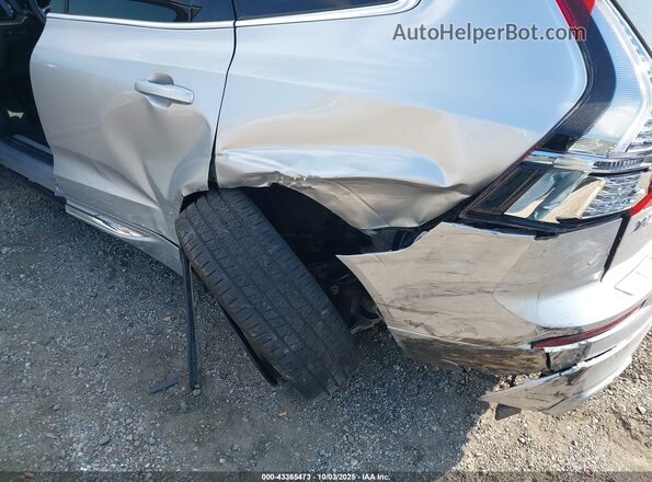 YV4102RL6L1610073 2020 VOLVO XC60 Silver Դիմացի տեսք