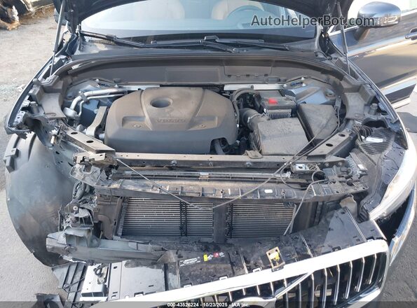 YV4102RL6M1825986 2021 VOLVO XC60 Gray 
