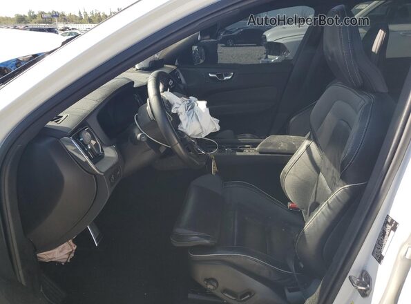 YV4102RM6L1411727 2020 VOLVO XC60 White წინა სალონის ხედი