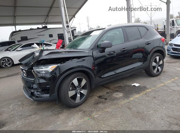 YV4162UK2L2325765 2020 VOLVO XC40 Black Vista tres cuartos delantera izquierda