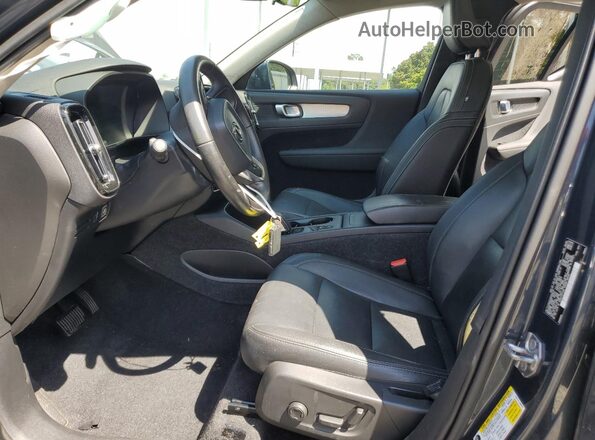 YV4162UK4M2404775 2021 VOLVO XC40 Синий Вид салона спереди