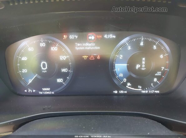 YV4162UL6L2210675 2020 VOLVO XC40 Blue Widok tylnych siedzeń