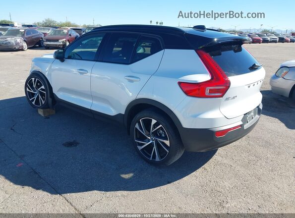 YV4162UM4N2676567 2022 VOLVO XC40 Белый Задняя левая четверть