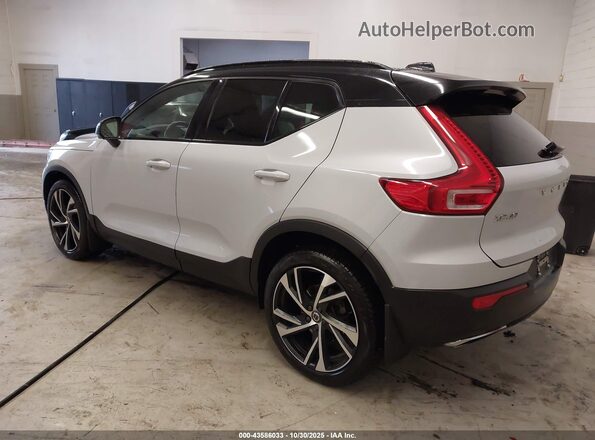 YV4162UM7L2206675 2020 VOLVO XC40 Серебряный Задняя левая четверть