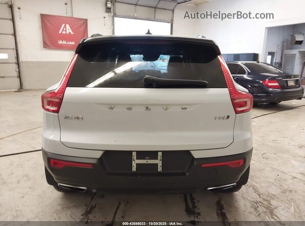 YV4162UM7L2206675 2020 VOLVO XC40 Серебряный 