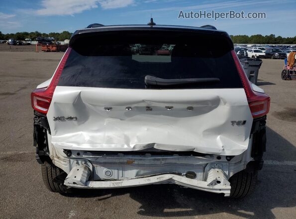 YV4162UM8M2482851 2021 VOLVO XC40 White 