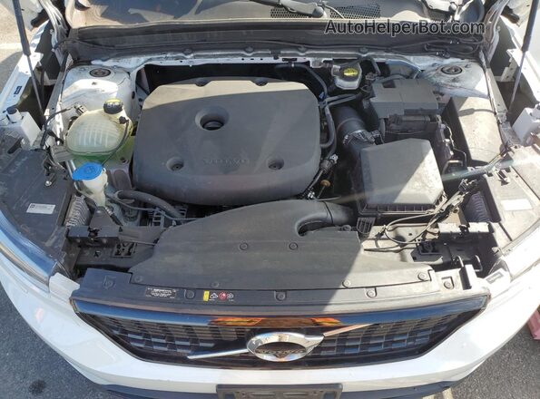 YV4162UM8M2482851 2021 VOLVO XC40 White 