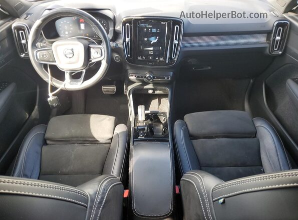 YV4162UM8M2482851 2021 VOLVO XC40 White 
