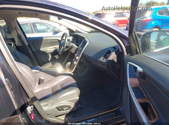 YV440MRU8H2013476 2017 VOLVO XC60 Dark Blue 