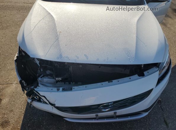 YV440MWK4H1026833 2017 VOLVO V60 Белый Вид задней части салона