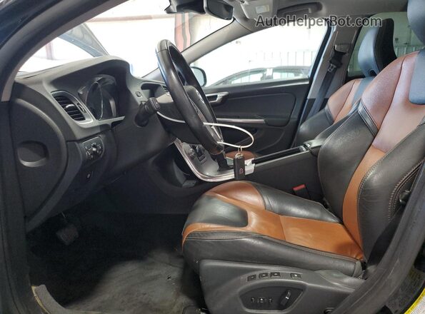 YV440MWK6H1029331 2017 VOLVO V60 Black Vista interior delantera