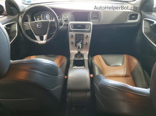 YV440MWK6H1029331 2017 VOLVO V60 Black Vista del salpicadero