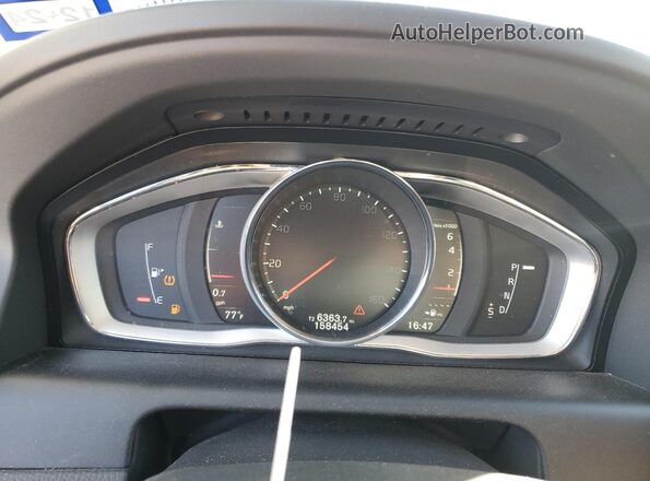 YV449MRU5H2125402 2017 VOLVO XC60 White ხელსაწყოთა პანელის ხედი
