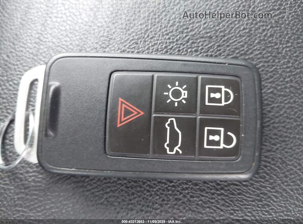 YV4902RM6G2784897 2016 VOLVO XC60 Gray Vista del salpicadero