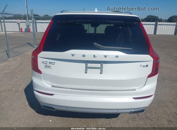 YV4A221K8M1772611 2021 VOLVO XC90 White 