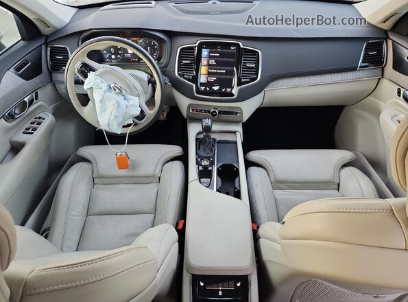 YV4A22PL4N1873016 2022 VOLVO XC90 White Vista del salpicadero