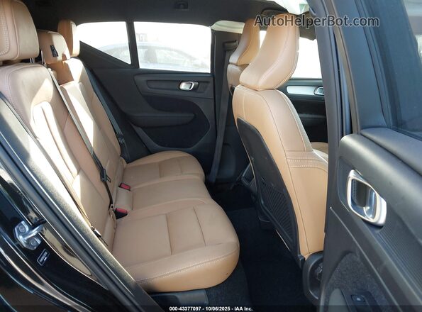 YV4AC2HK0L2327565 2020 VOLVO XC40 Black Widok naklejki z numerem VIN