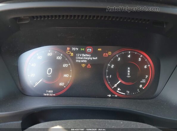 YV4AC2HK0L2327565 2020 VOLVO XC40 Black Widok tylnych siedzeń
