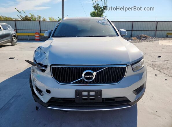 YV4AC2HK7L2232792 2020 VOLVO XC40 Gray Front view