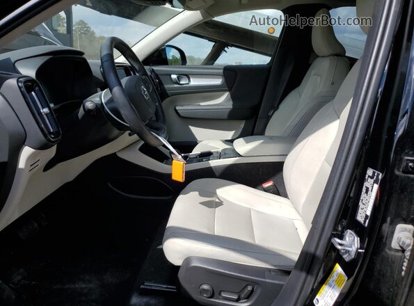 YV4AC2HK7M2557086 2021 VOLVO XC40 Black 
