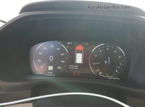 YV4AC2HK9L2248251 2020 VOLVO XC40 Белый Вид щитка приборов