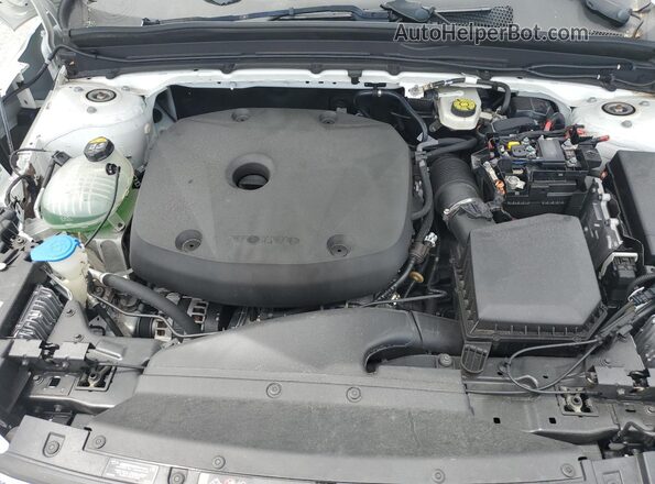 YV4AC2HKXN2769773 2022 VOLVO XC40 Белый 