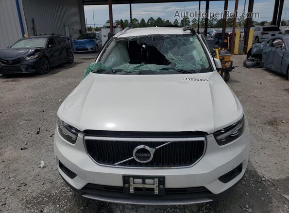 YV4AC2HKXN2769773 2022 VOLVO XC40 Белый 
