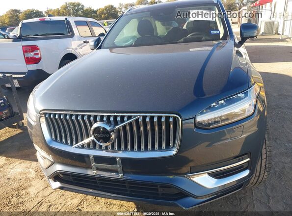 YV4BR00L3M1758310 2021 VOLVO XC90 RECHARGE PLUG-IN HYBRID Blue Widok zestawu wskaźników