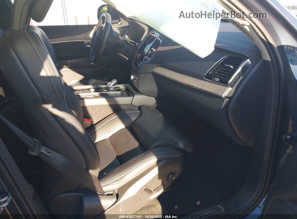 YV4BR00L3M1758310 2021 VOLVO XC90 RECHARGE PLUG-IN HYBRID Blue Widok wnętrza z przodu