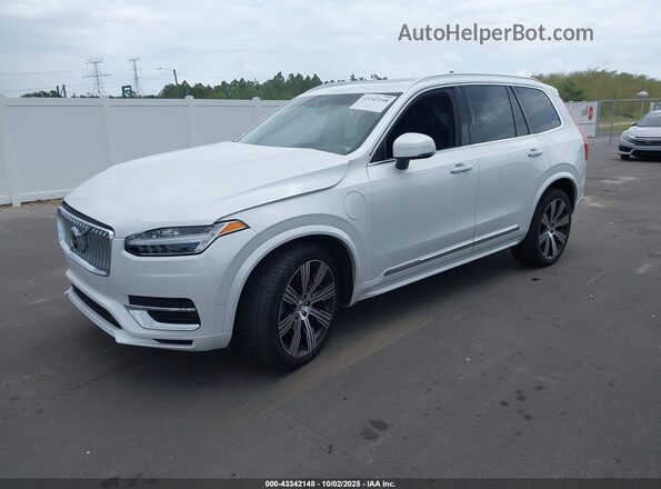 YV4BR00L8N1812959 2022 VOLVO XC90 RECHARGE PLUG-IN HYBRID Белый Передняя левая четверть
