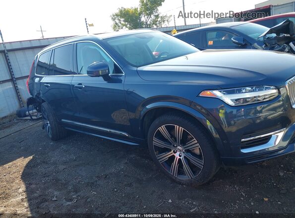 YV4BR0CL6M1761858 2021 VOLVO XC90 RECHARGE PLUG-IN HYBRID Blue Widok wnętrza z tyłu