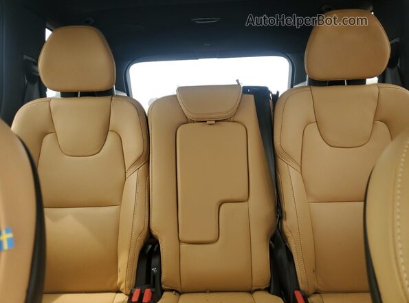 YV4BR0CL9N1817650 2022 VOLVO XC90 Черный Вид задних сидений