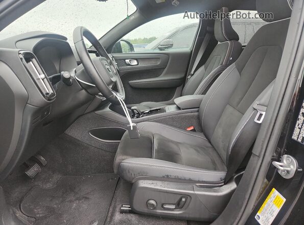 YV4ED3GL5P2051064 2023 VOLVO C40 Black Սալոնի դիմացի տեսք