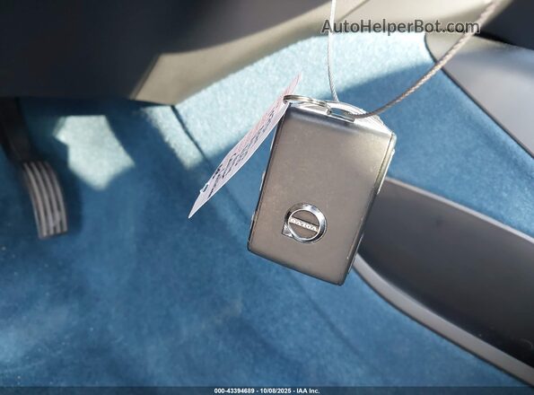 YV4ED3GM7P2026420 2023 VOLVO C40 RECHARGE PURE ELECTRIC Серый Вид панели приборов