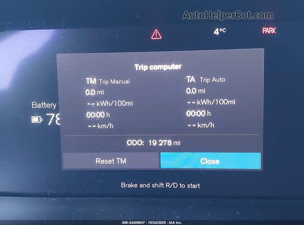 YV4ED3GM9P2028119 2023 VOLVO C40 RECHARGE PURE ELECTRIC Light Blue Widok tylnych siedzeń