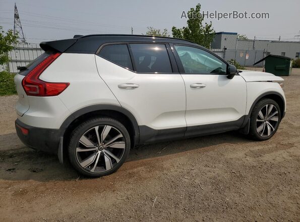 YV4ED3UBXN2745502 2022 VOLVO XC40 White 