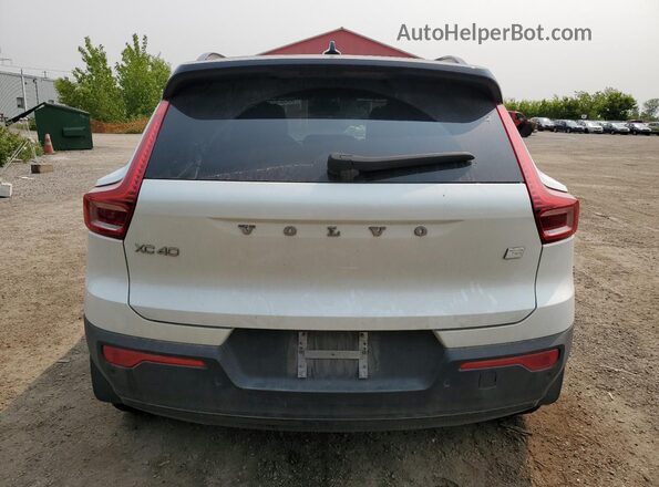 YV4ED3UBXN2745502 2022 VOLVO XC40 White 