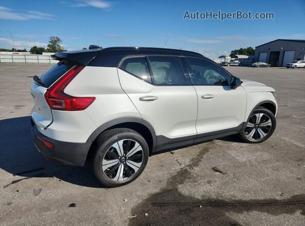 YV4ED3UL0P2107433 2023 VOLVO XC40 White Trasero derecho